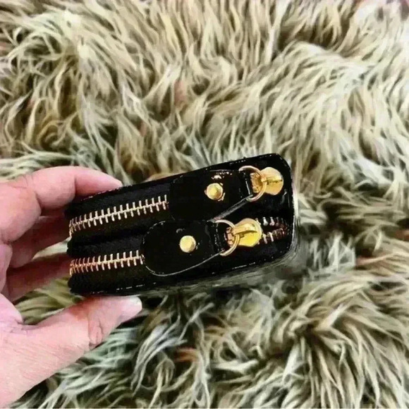 Textured Floral Back Wallet - Picture 2 of 6